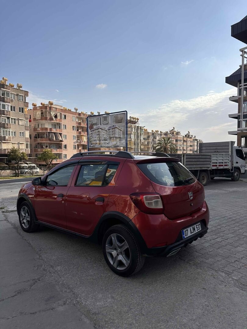 Sahibinden Dacia Sandero 1.5 dCi Stepway 2013 Model Antalya 282.000 km Kırmızı 3