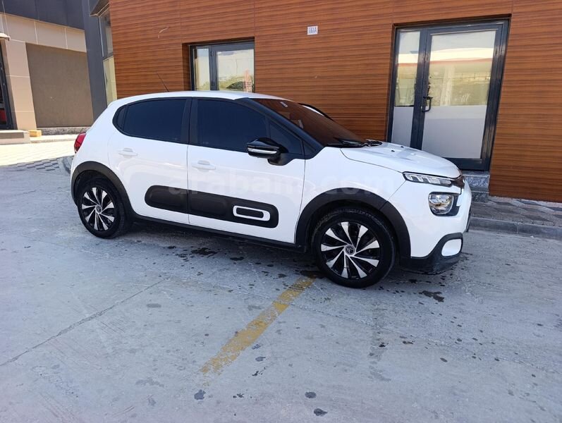 Sahibinden Citroen C3 1.2 PureTech Feel Bold 2023 Model Konya 91.000 km Beyaz