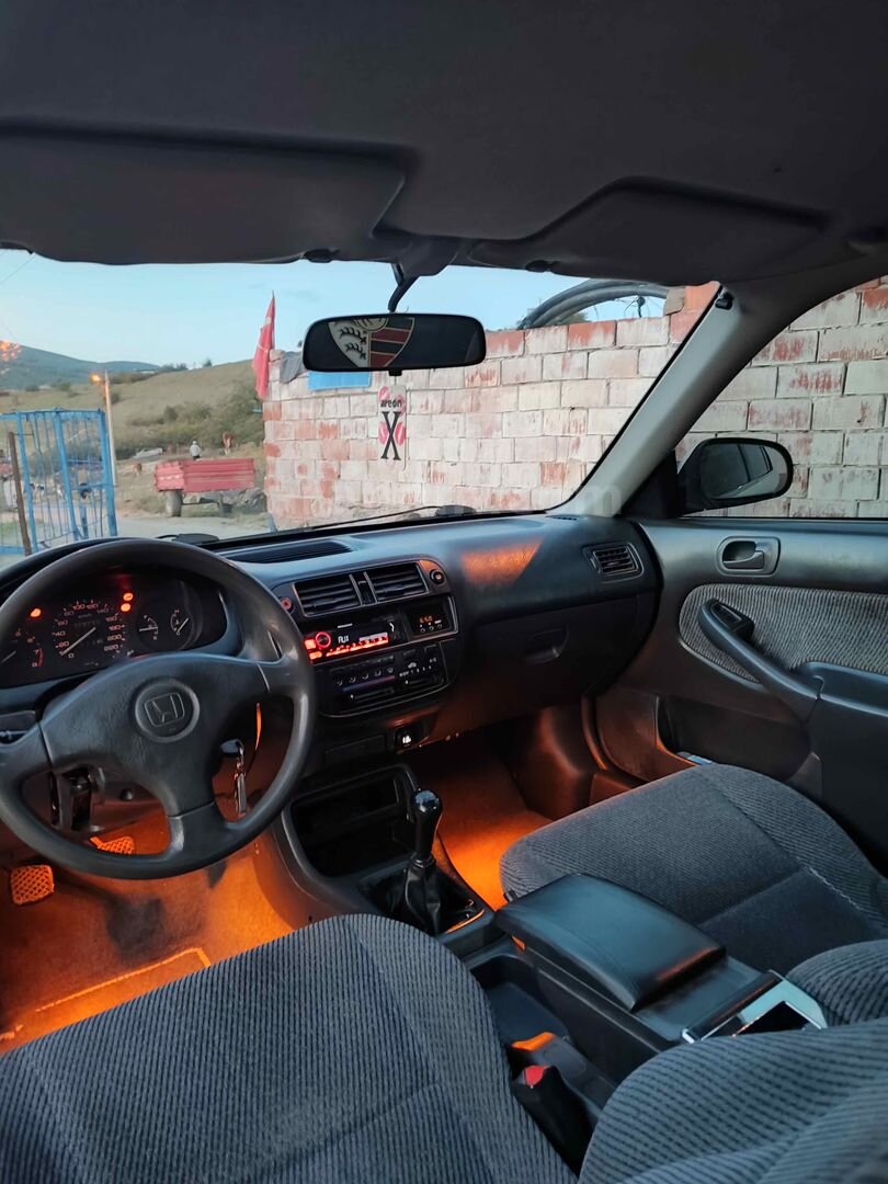 Sahibinden Honda Civic 1.4 i S 1999 Model Balıkesir 324.000 km Gri 5