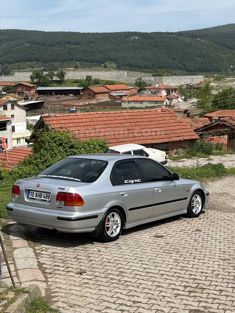 Sahibinden Honda Civic 1.4 i S 1999 Model Balıkesir 324.000 km Gri 2