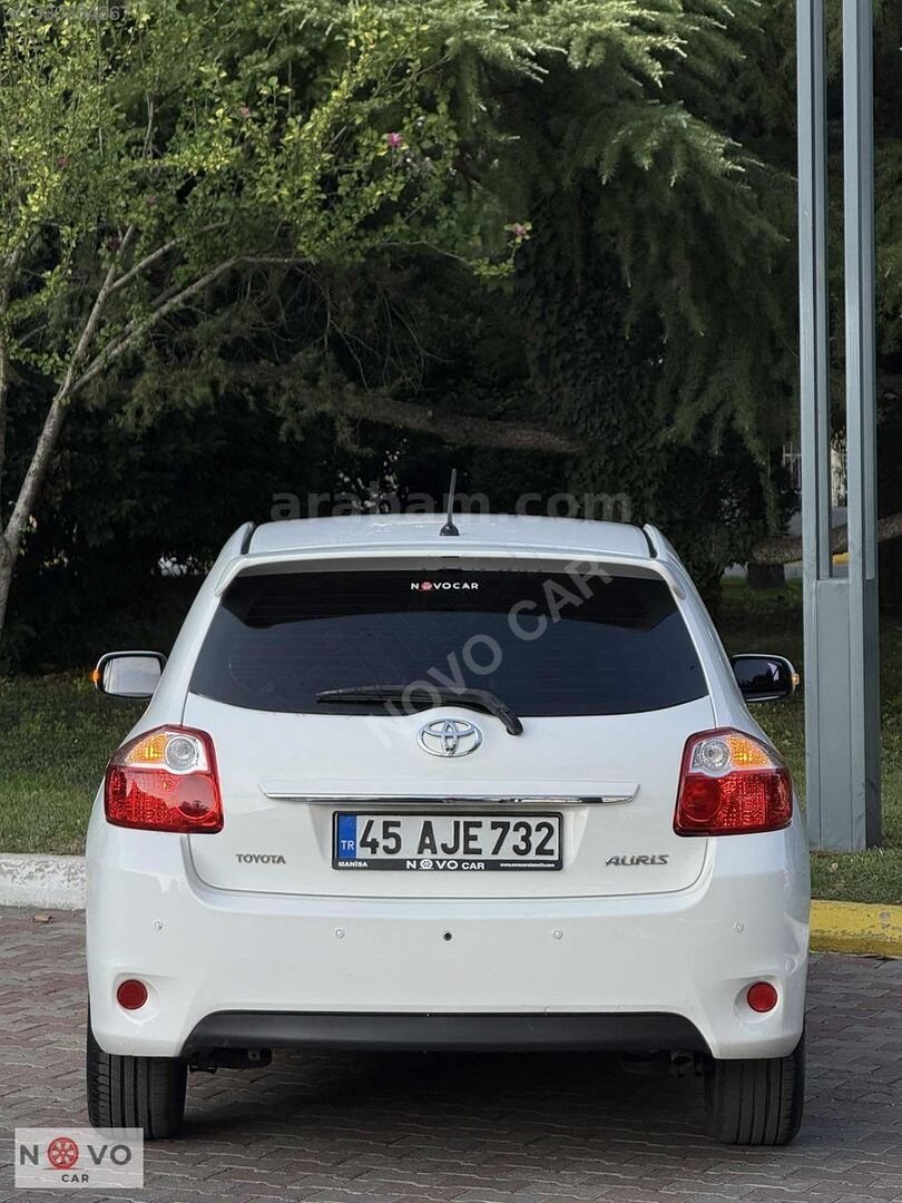 Galeriden Toyota Auris 1.4 D-4D Comfort Extra 2012 Model Manisa 185.000 km Beyaz 6