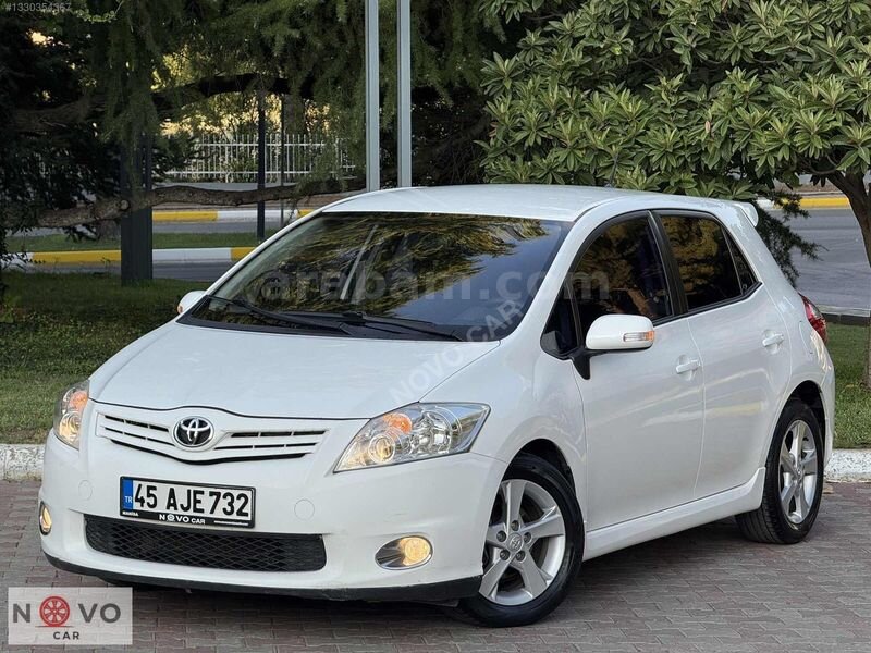 Galeriden Toyota Auris 1.4 D-4D Comfort Extra 2012 Model Manisa 185.000 km Beyaz