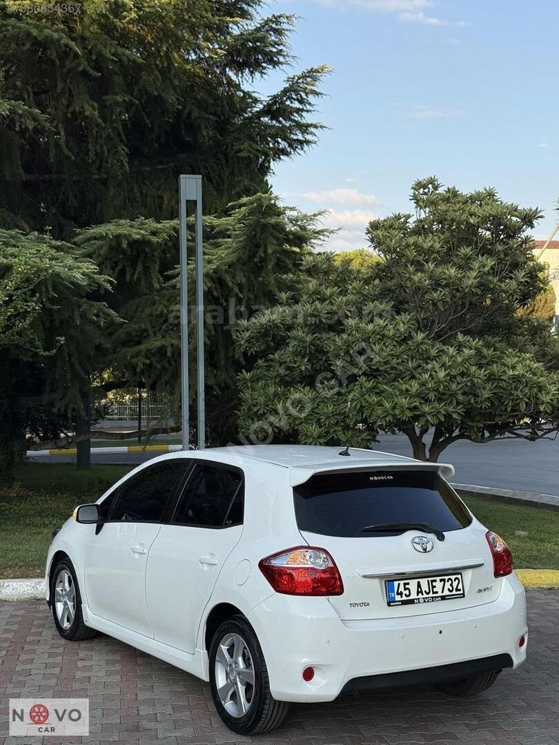 Galeriden Toyota Auris 1.4 D-4D Comfort Extra 2012 Model Manisa 185.000 km Beyaz 7