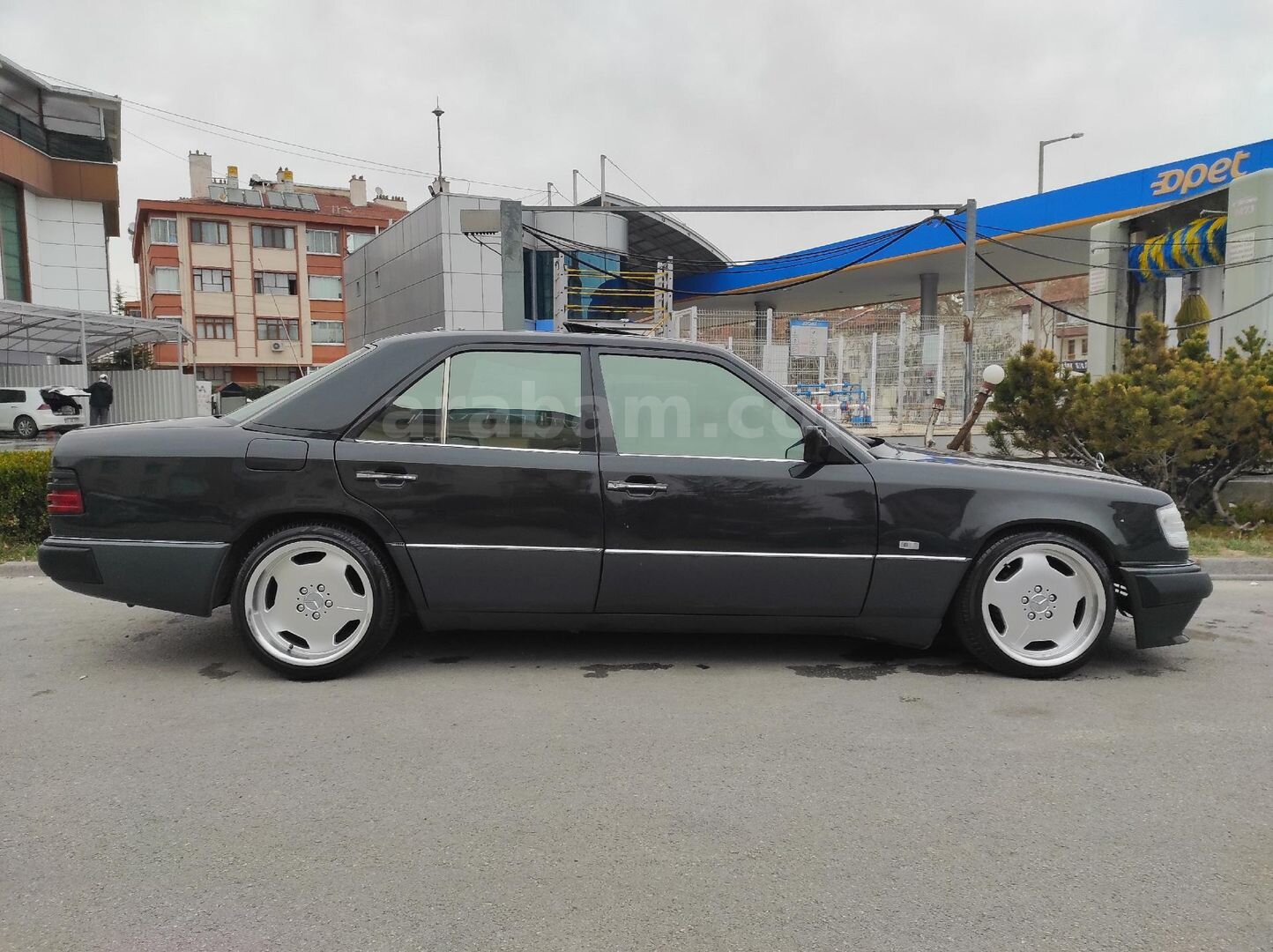 Sahibinden Mercedes - Benz E 200 1994 Model Konya 480.000 km Siyah 3