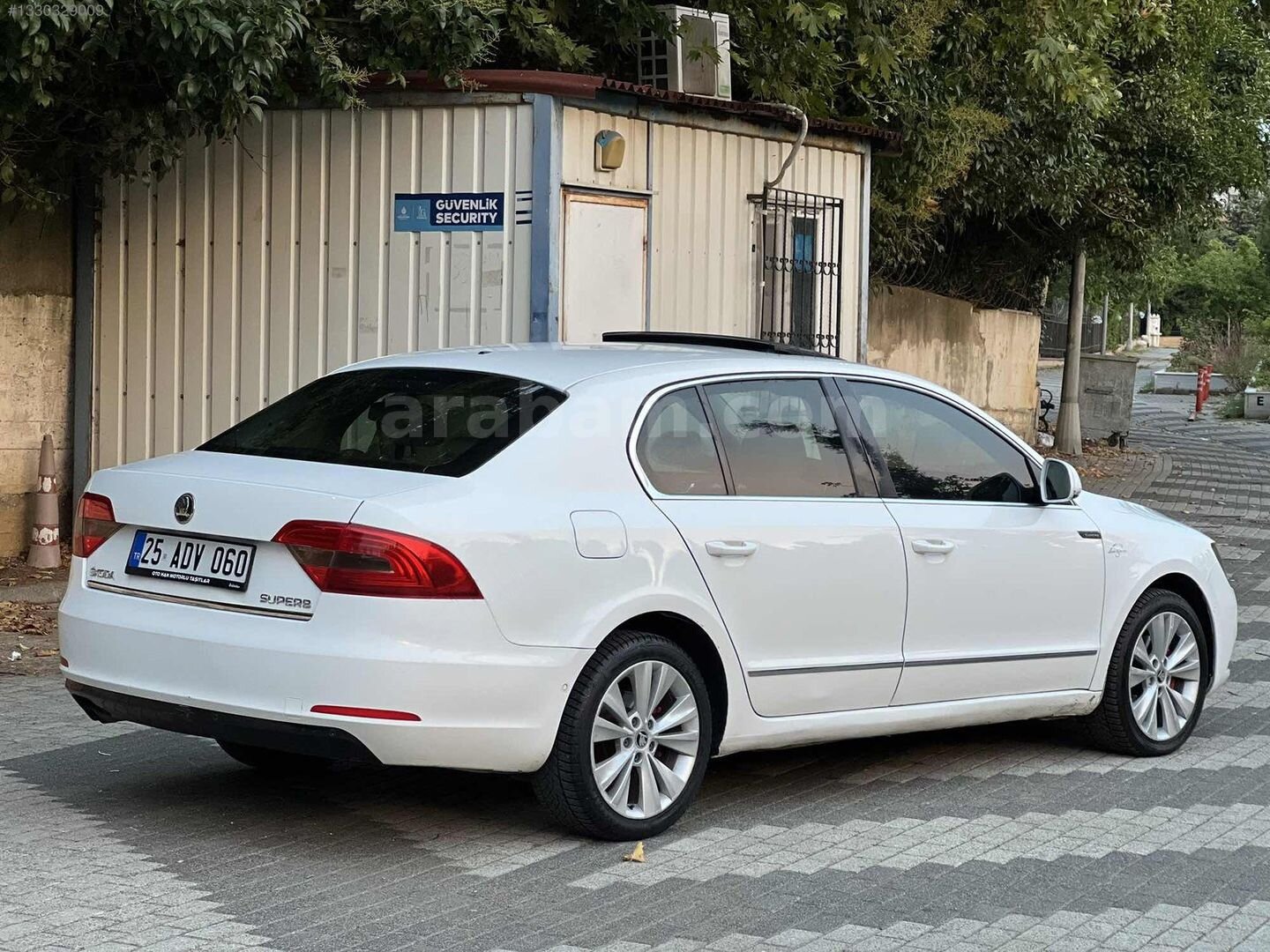 Galeriden Skoda SuperB 1.6 TDI Elegance 2013 Model İstanbul 305.000 km Beyaz 7