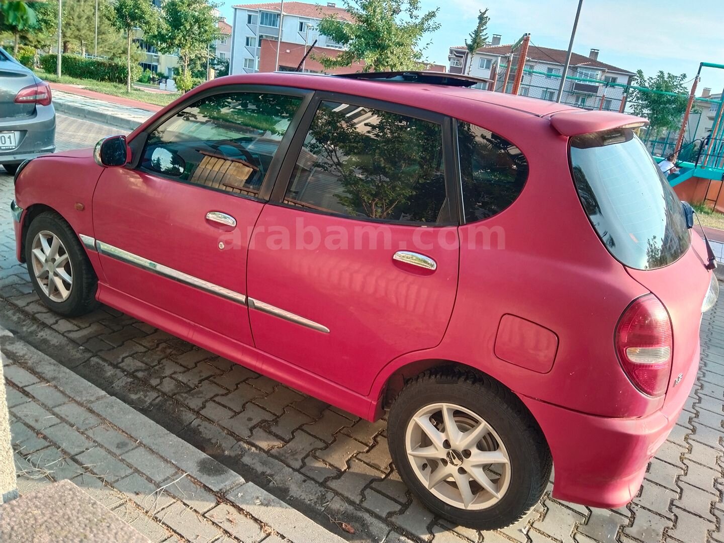 Sahibinden Daihatsu Sirion 1.3 Touring 2005 Model Kırklareli 209.000 km Kırmızı 7