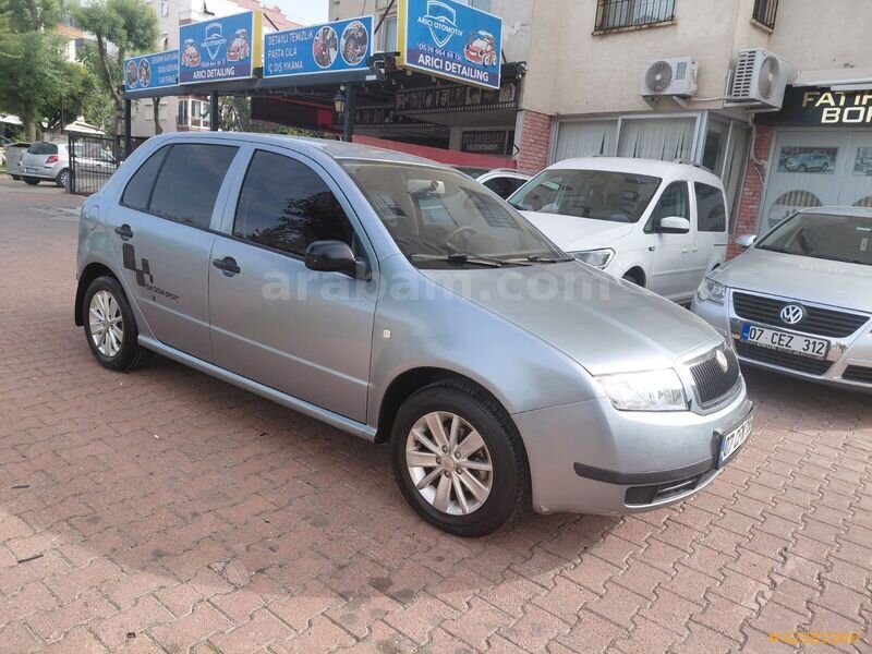 Galeriden Skoda Fabia 1.2 Classic 2004 Model Antalya 254.000 km Mavi