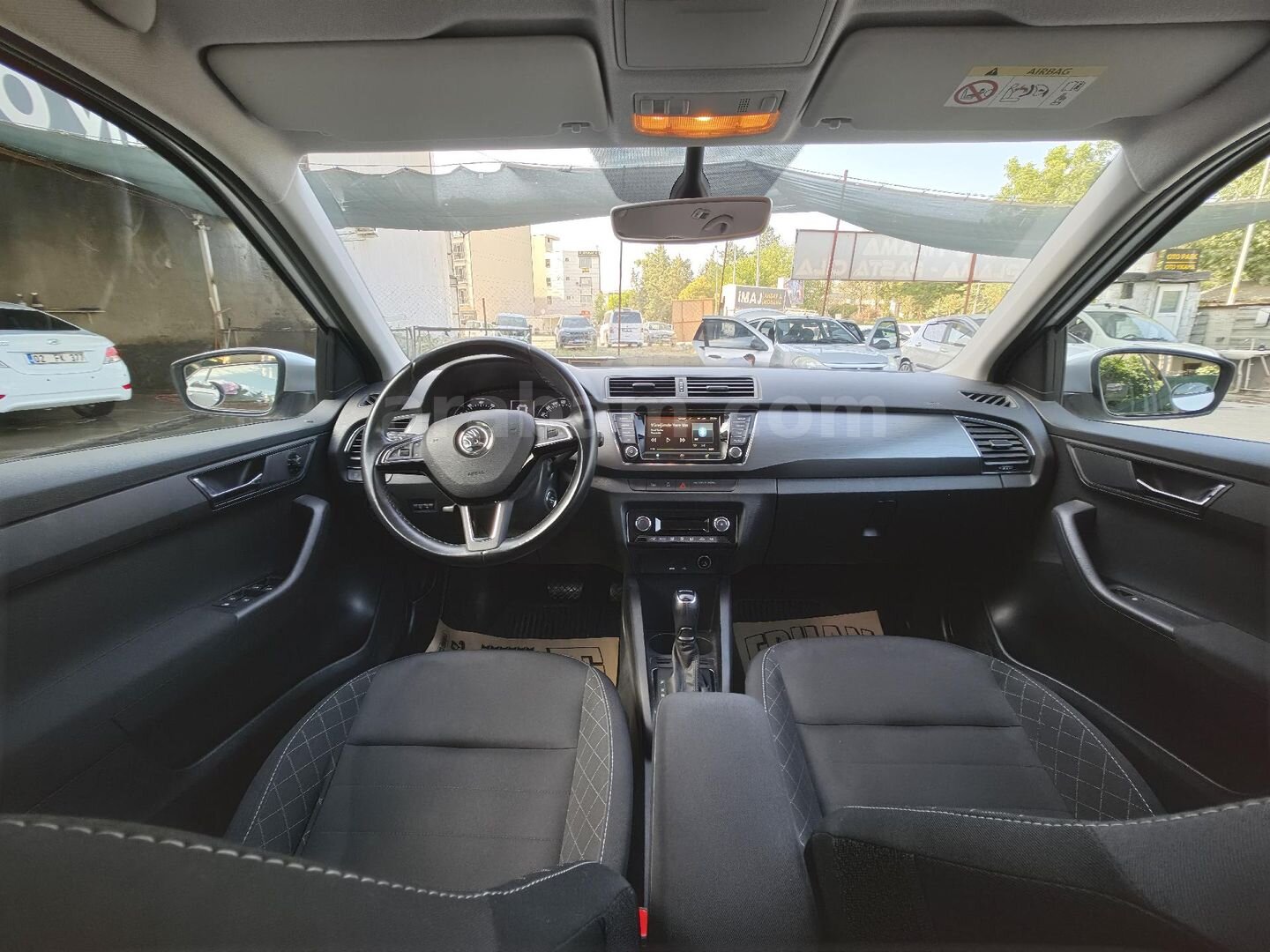 Sahibinden Skoda Fabia 1.0 GreenTec Style 2018 Model Adıyaman 76.700 km Gri 7