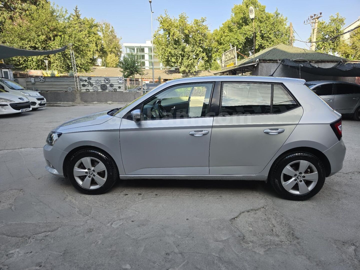 Sahibinden Skoda Fabia 1.0 GreenTec Style 2018 Model Adıyaman 76.700 km Gri 4