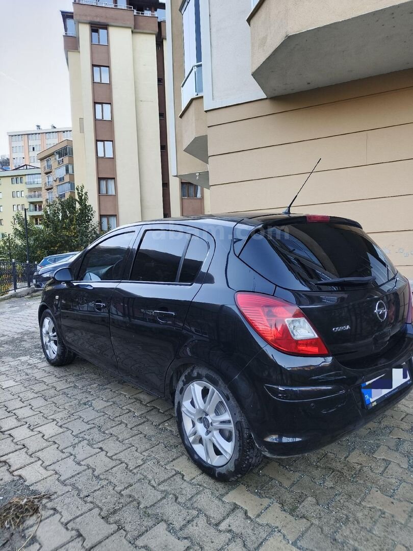 Sahibinden Opel Corsa 1.2 Twinport Enjoy 2011 Model Artvin 139.000 km Siyah 2