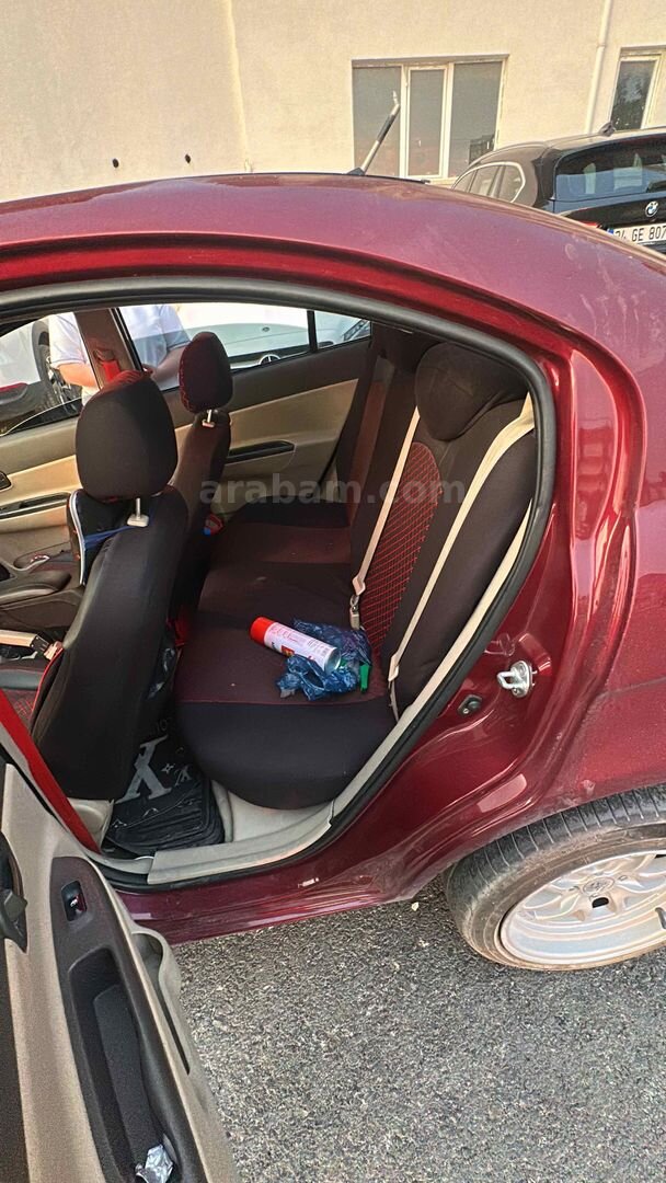 Sahibinden Hyundai Accent Era 1.5 CRDi-VGT Start 2008 Model Ankara 326.000 km Bordo 3