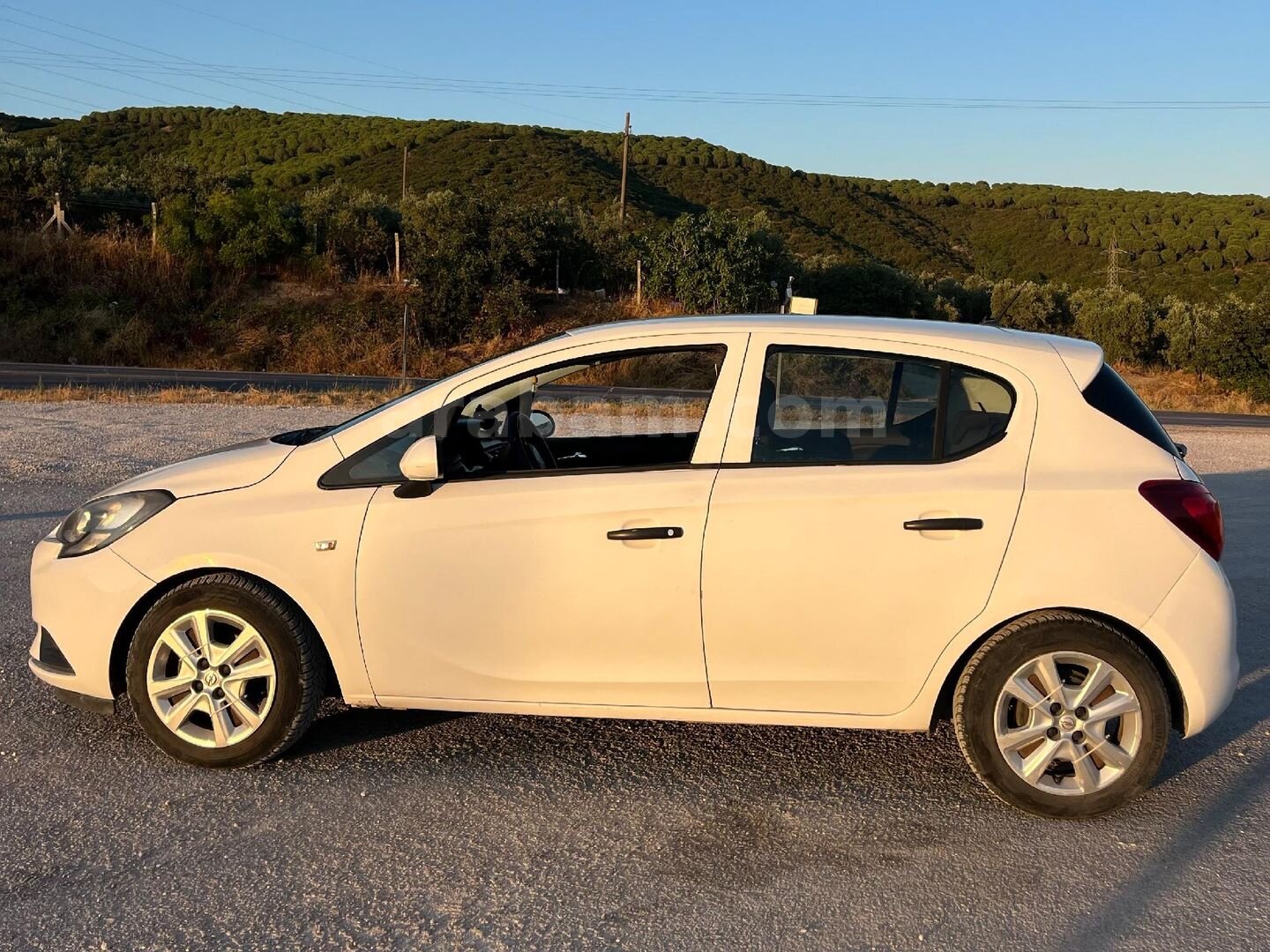 Sahibinden Opel Corsa 1.2 Essentia 2015 Model Balıkesir 115.000 km Beyaz 5