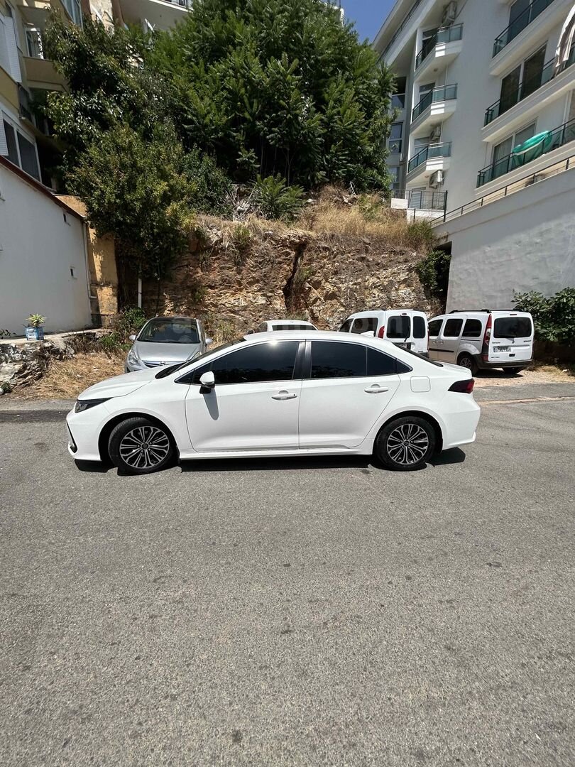 Sahibinden Toyota Corolla 1.6 Vision 2019 Model Antalya 87.000 km Beyaz 2