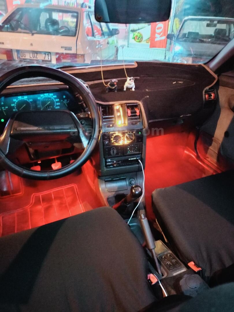 Sahibinden Lada Vega 1.5 2000 Model Ankara 297.000 km Gri (metalik) 4
