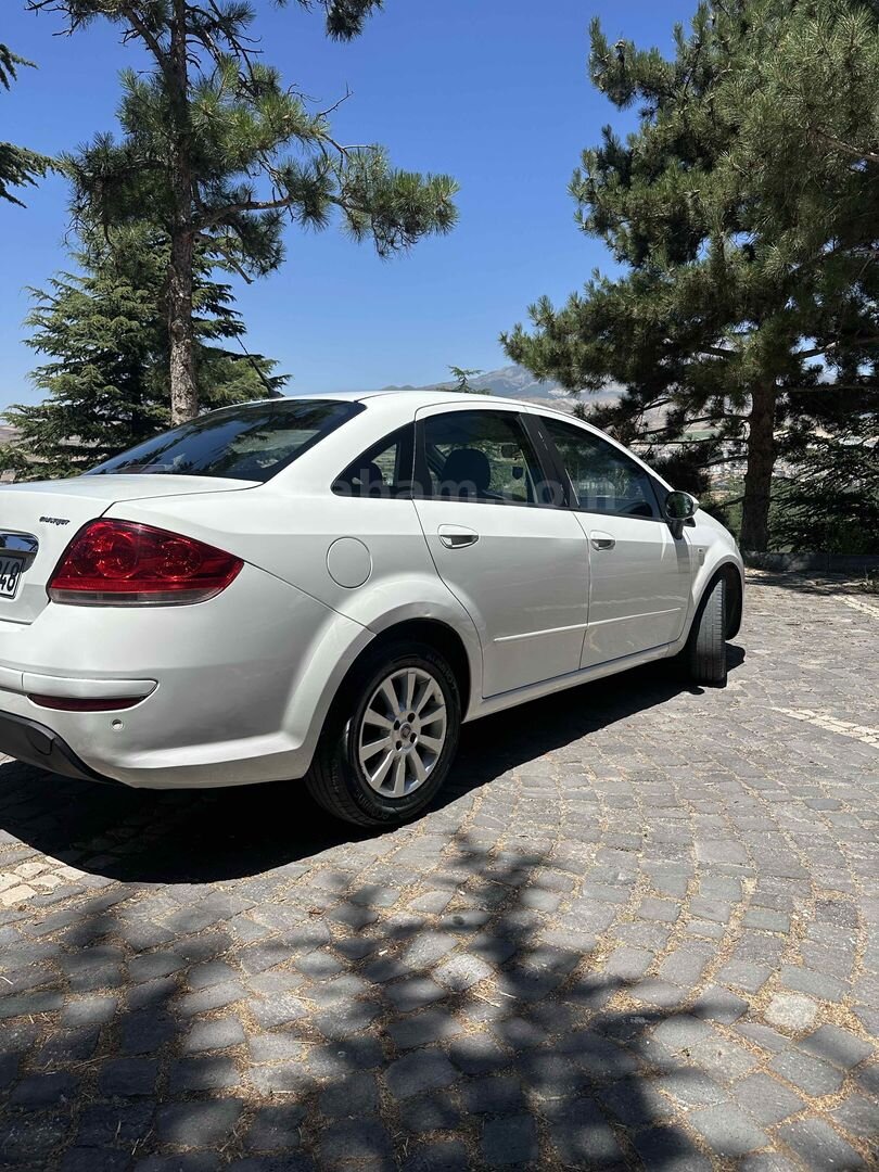 Galeriden Fiat Linea 1.3 Multijet Urban 2015 Model Kayseri 200.000 km Beyaz 6