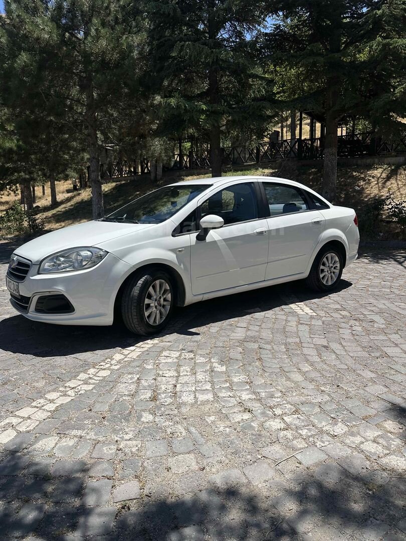 Galeriden Fiat Linea 1.3 Multijet Urban 2015 Model Kayseri 200.000 km Beyaz 1