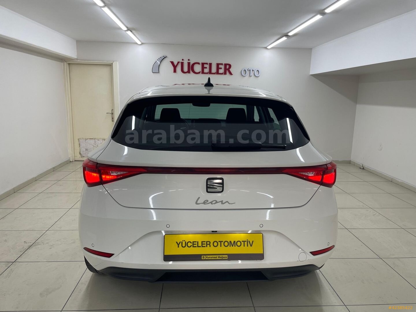 Galeriden Seat Leon 1.0 eTSI Style 2024 Model İstanbul 30.000 km Beyaz 5