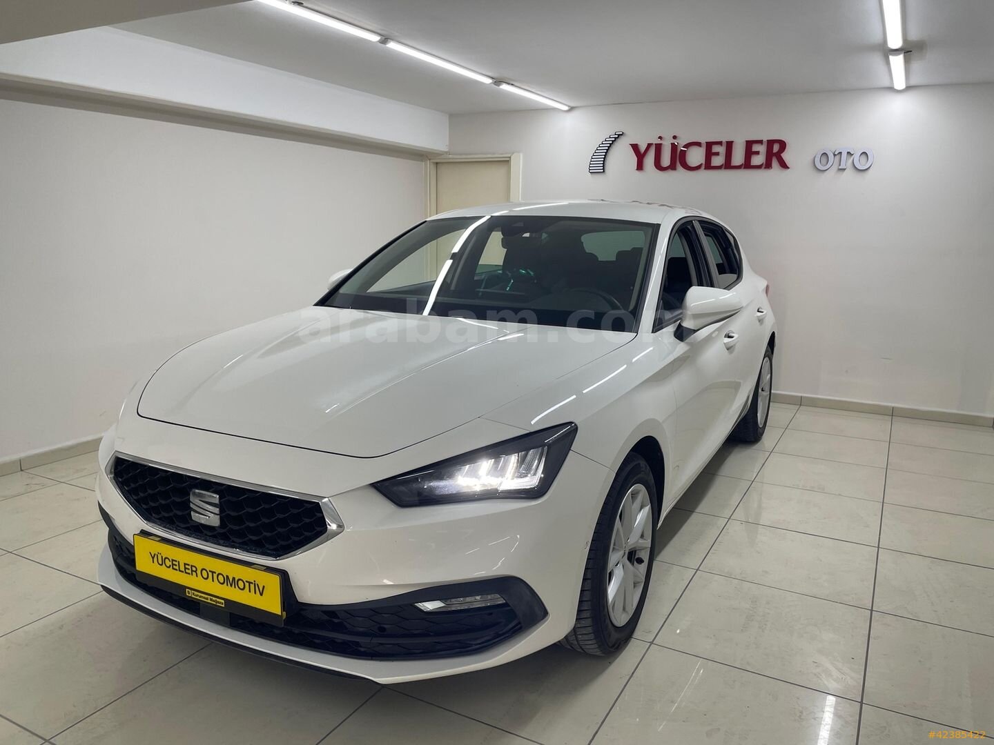 Galeriden Seat Leon 1.0 eTSI Style 2024 Model İstanbul 30.000 km Beyaz 3