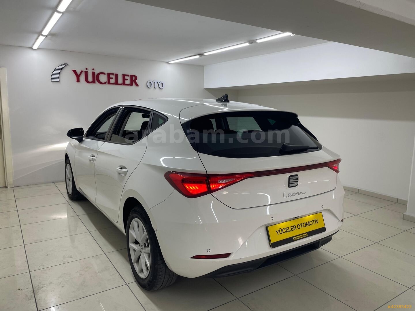Galeriden Seat Leon 1.0 eTSI Style 2024 Model İstanbul 30.000 km Beyaz 6
