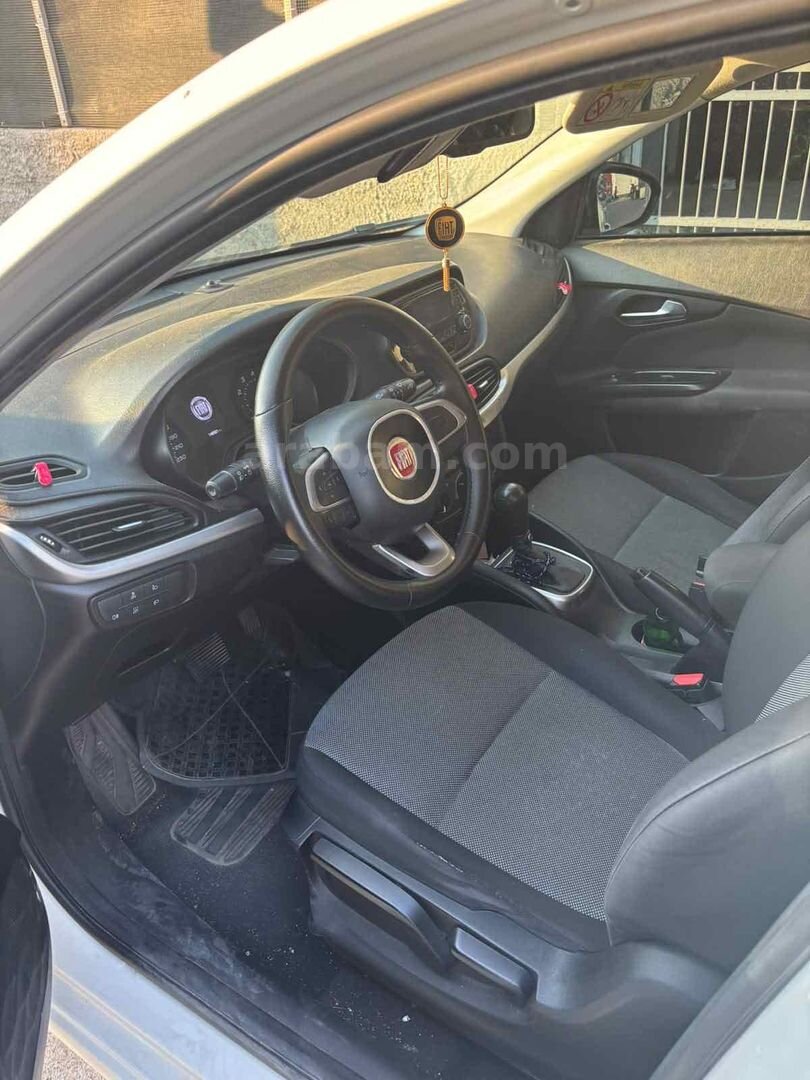 Sahibinden Fiat Egea 1.6 E-Torq Easy Plus 2018 Model Adana 158.500 km Beyaz 3