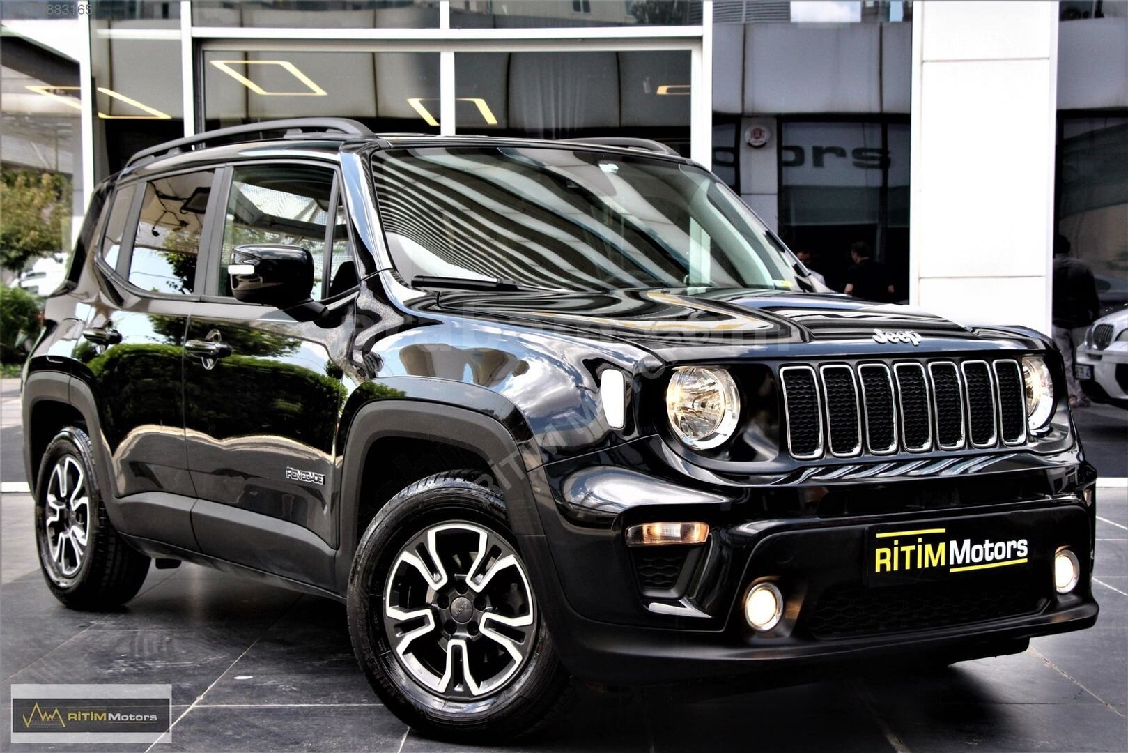 Galeriden Jeep Renegade 1.6 MultiJet Limited 2019 Model İstanbul 74.000 km Siyah 3