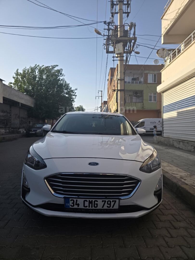 Sahibinden Ford Focus 1.5 TDCi Trend X 2019 Model Diyarbakır 156.100 km Beyaz 2