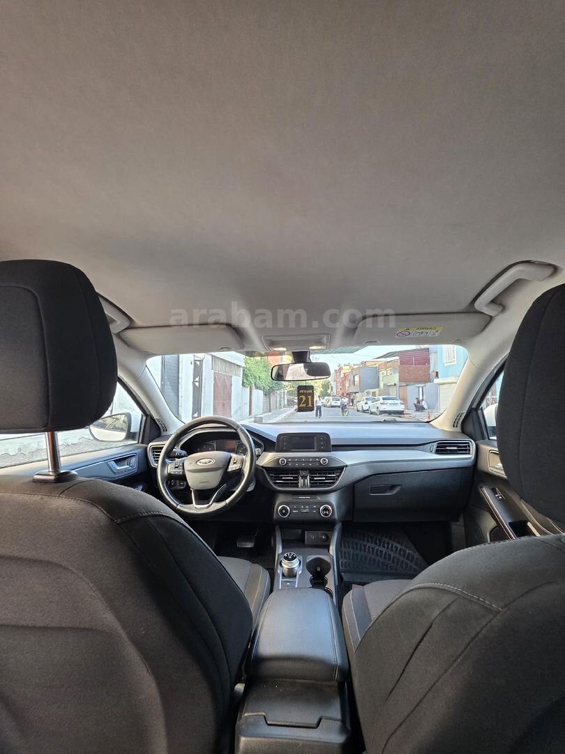 Sahibinden Ford Focus 1.5 TDCi Trend X 2019 Model Diyarbakır 156.100 km Beyaz 7