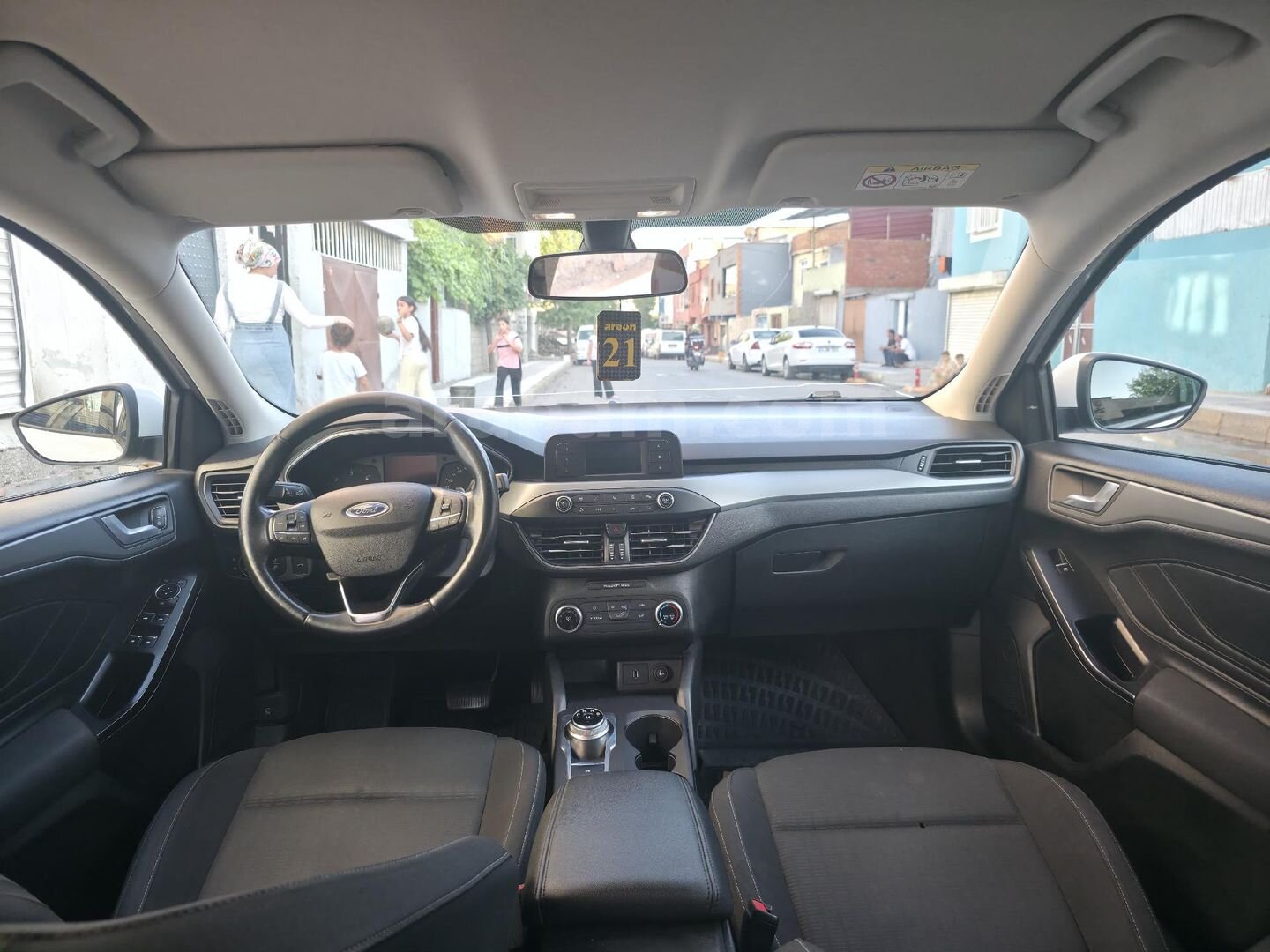 Sahibinden Ford Focus 1.5 TDCi Trend X 2019 Model Diyarbakır 156.100 km Beyaz 3