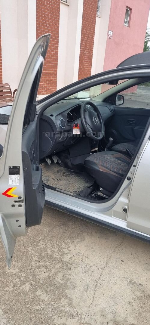 Sahibinden Dacia Sandero 1.5 dCi Stepway 2012 Model Tokat 249.500 km Gri (Gümüş) 6