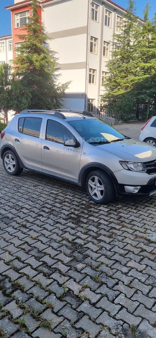 Sahibinden Dacia Sandero 1.5 dCi Stepway 2012 Model Tokat 249.500 km Gri (Gümüş) 3