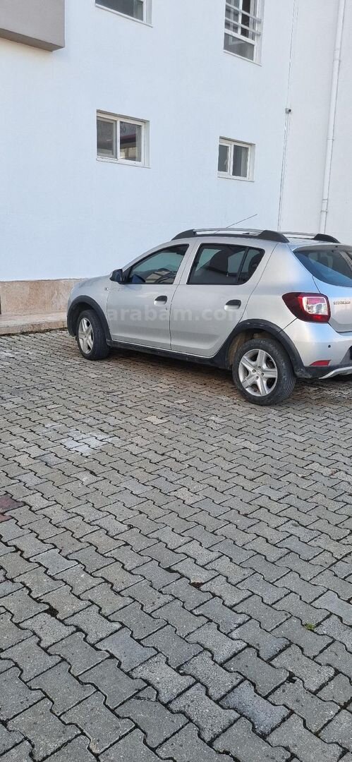 Sahibinden Dacia Sandero 1.5 dCi Stepway 2012 Model Tokat 249.500 km Gri (Gümüş) 4