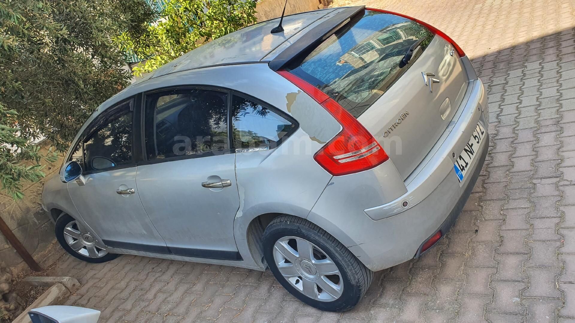 Sahibinden Citroen C4 1.6 SX PK 2006 Model Kocaeli 231.000 km Gri (Gümüş) 2