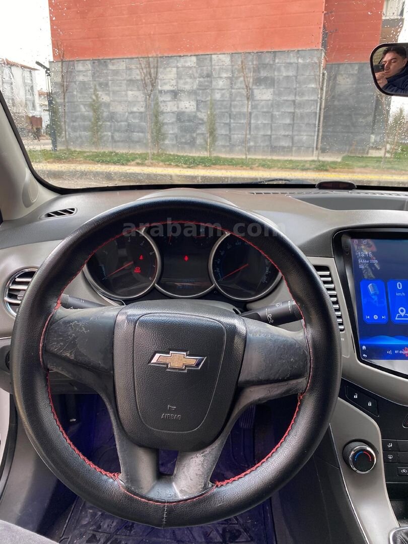 Sahibinden Chevrolet Cruze 1.6 2009 Model Malatya 210.000 km Beyaz 4