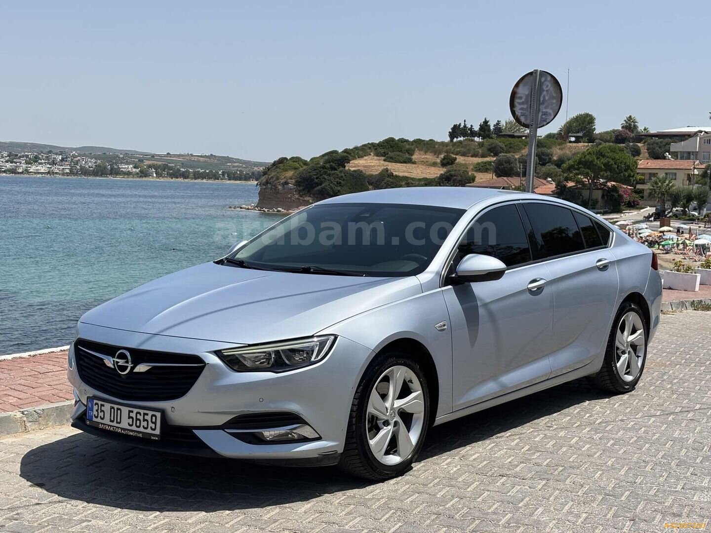 Galeriden Opel Insignia 1.6 CDTI Grand Sport Enjoy 2017 Model Aydın 140.000 km Turkuaz 2