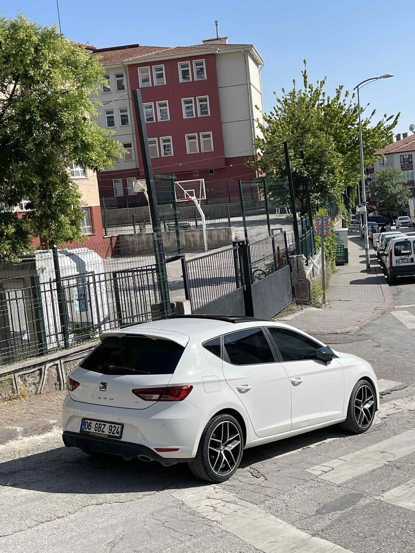 Sahibinden Seat Leon 1.6 TDI CR Style 2013 Model Ankara 237.000 km Beyaz 3