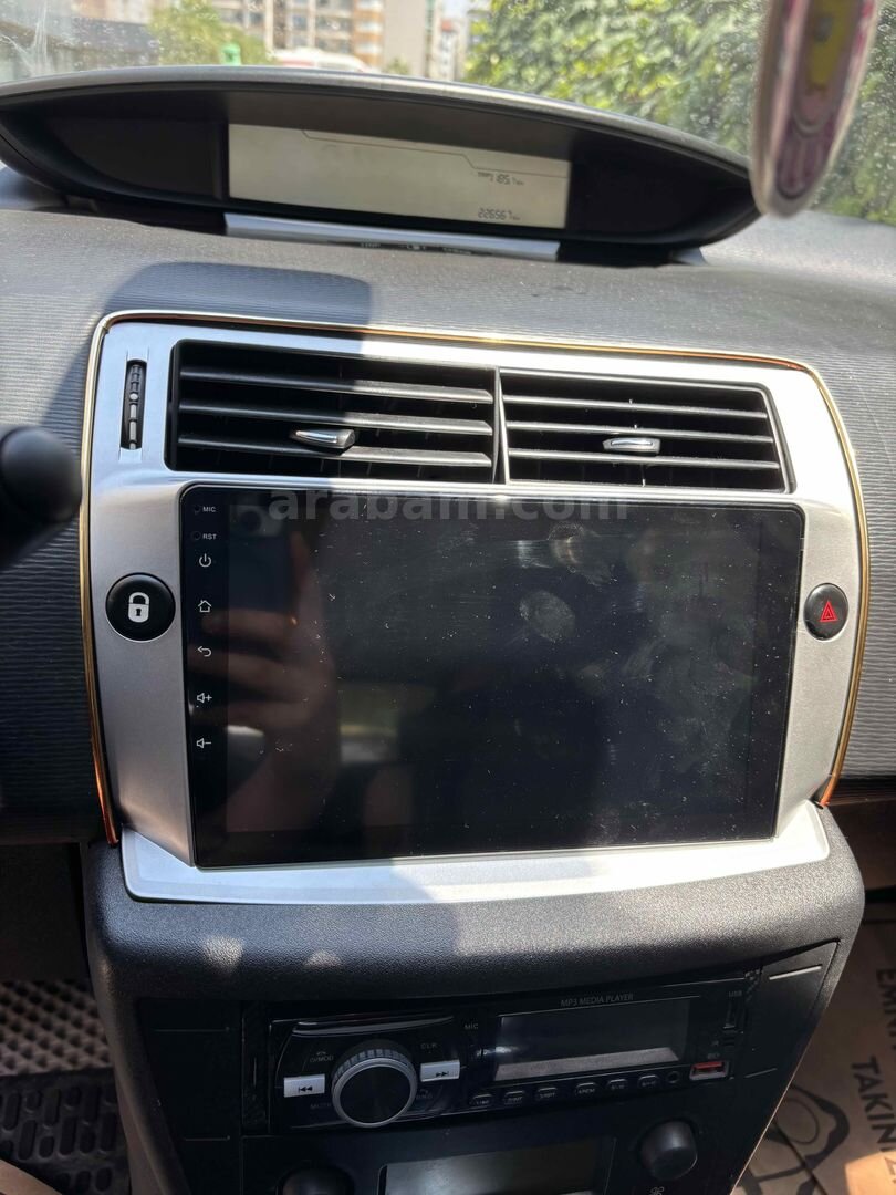 Sahibinden Citroen C4 1.6 HDi SX PK 2009 Model İzmir 227.500 km Beyaz 5