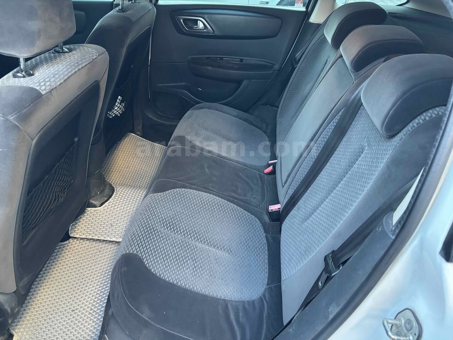 Sahibinden Citroen C4 1.6 HDi SX PK 2009 Model İzmir 227.500 km Beyaz 6
