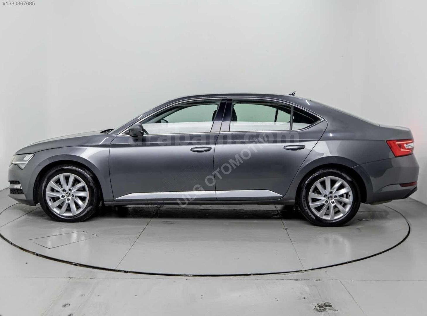 Galeriden Skoda SuperB 1.5 TSI Premium 2023 Model İstanbul 120.000 km Füme 7