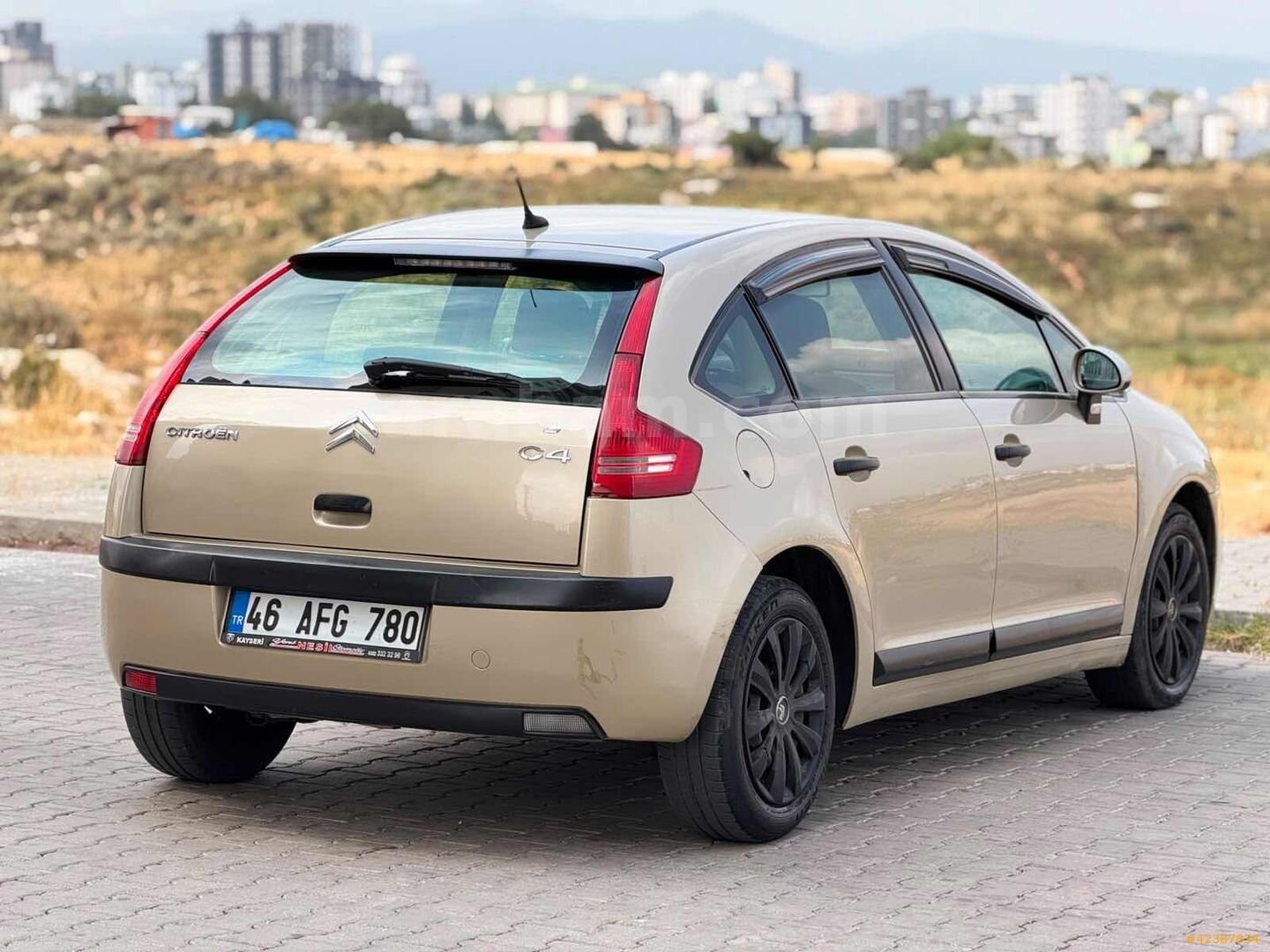 Galeriden Citroen C4 1.4 SX 2007 Model Mersin 246.000 km Şampanya 6