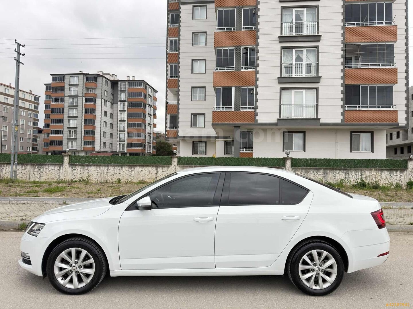 Galeriden Skoda Octavia 1.6 TDI Style CR 2018 Model Samsun 99.000 km Beyaz 5