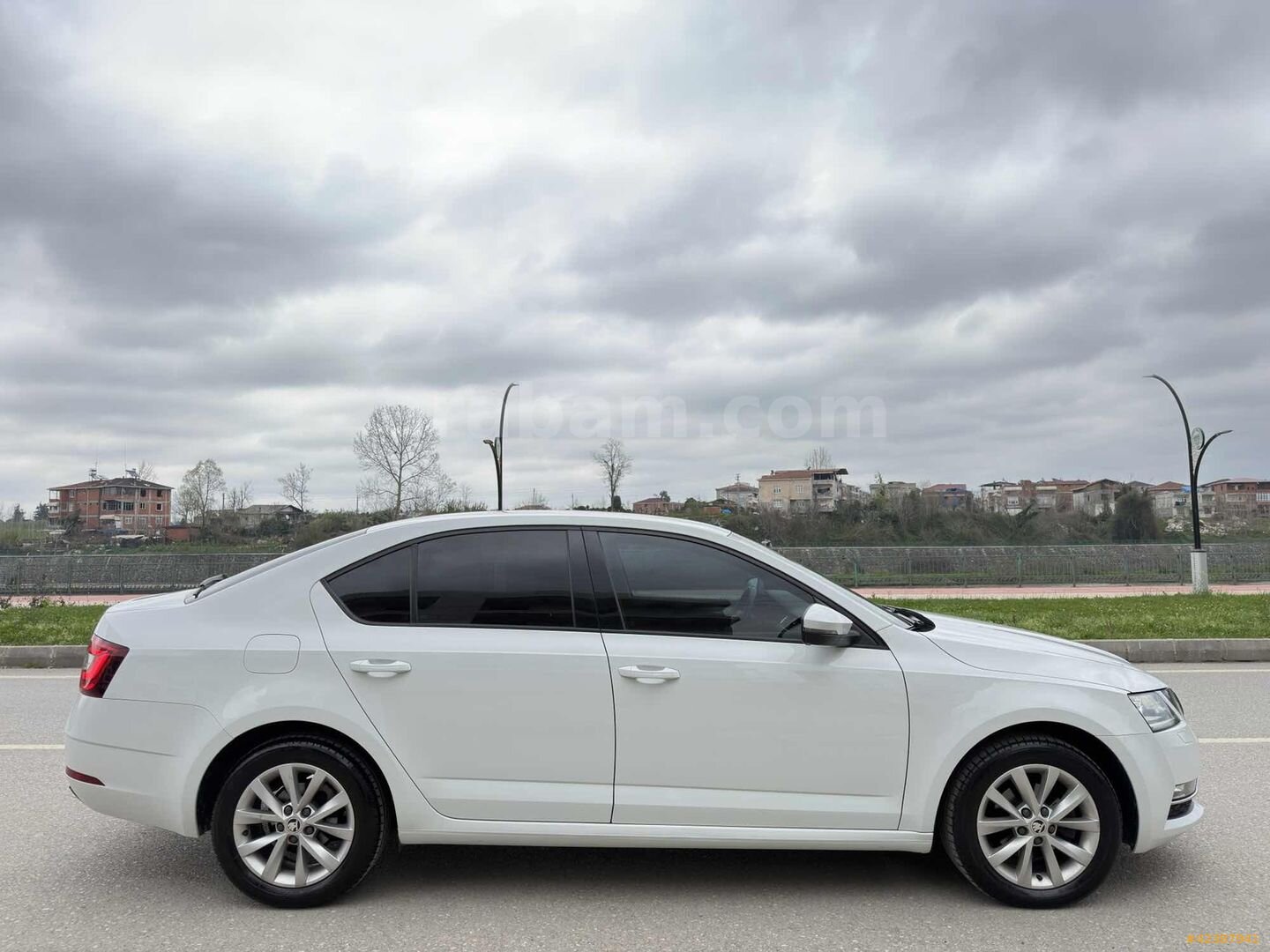 Galeriden Skoda Octavia 1.6 TDI Style CR 2018 Model Samsun 99.000 km Beyaz 6
