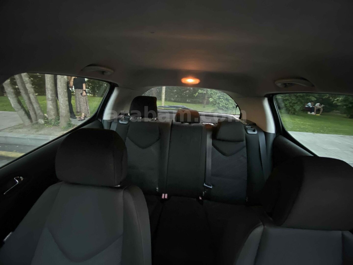 Sahibinden Peugeot 308 1.6 HDi Premium 2009 Model Sakarya 329.000 km Siyah 7