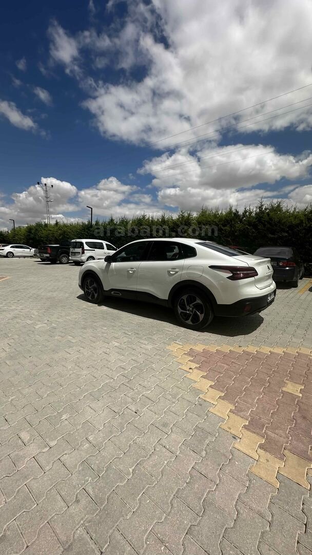 Sahibinden Citroen C4 X 1.2 PureTech Shine Bold 2022 Model Konya 59.000 km Beyaz 4
