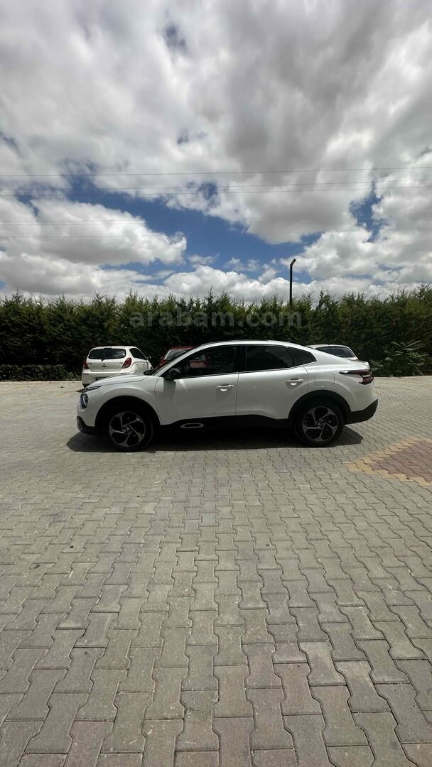 Sahibinden Citroen C4 X 1.2 PureTech Shine Bold 2022 Model Konya 59.000 km Beyaz 3