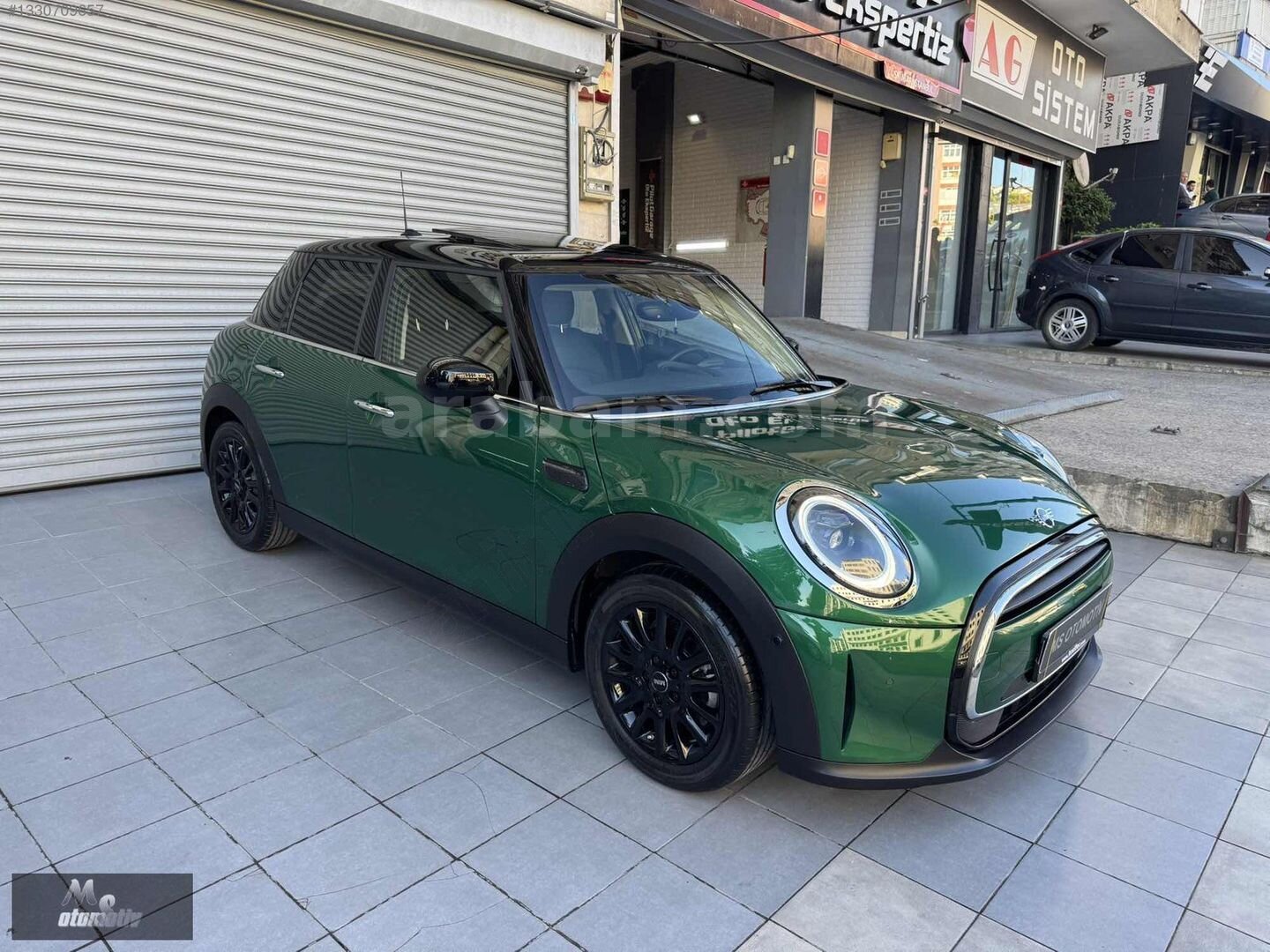 Galeriden Mini Cooper 1.5 Signature 2024 Model İstanbul 13.000 km Yeşil 4