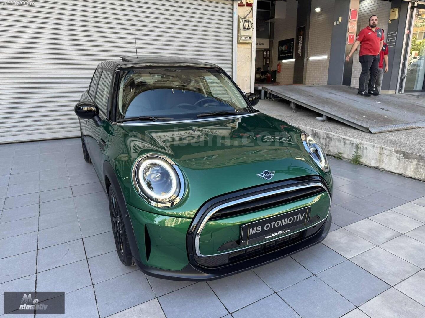 Galeriden Mini Cooper 1.5 Signature 2024 Model İstanbul 13.000 km Yeşil 2