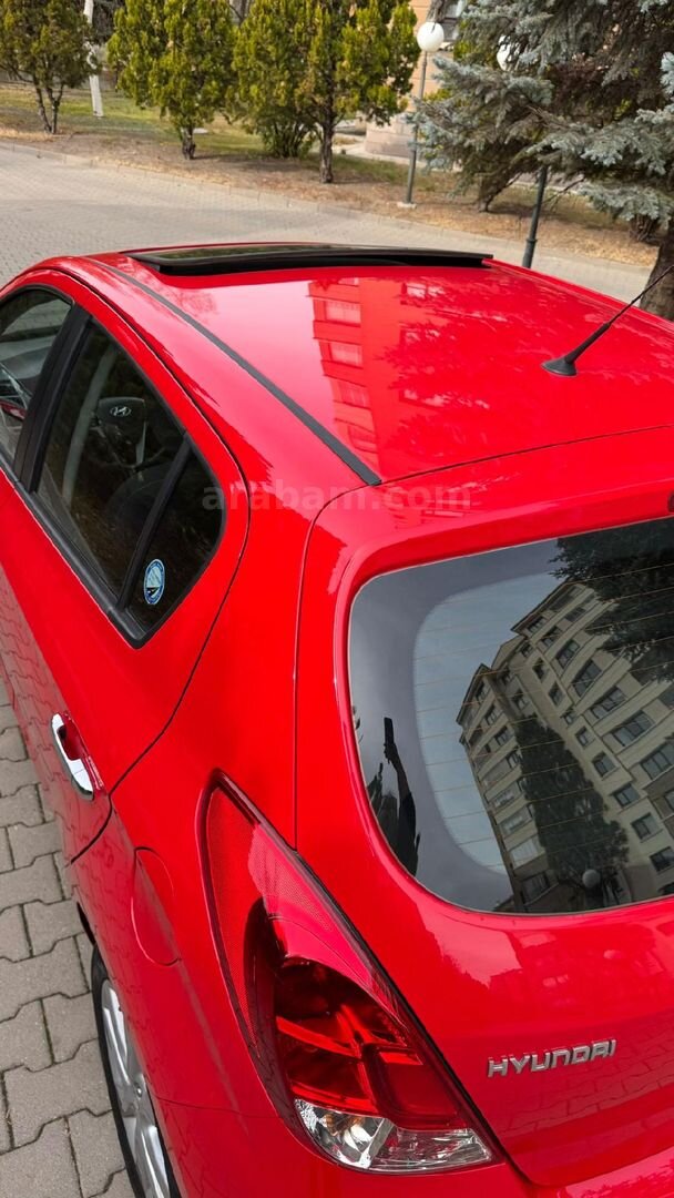 Sahibinden Hyundai i20 1.4 CVVT Elite 2013 Model Ankara 1.350.000 km Kırmızı 3