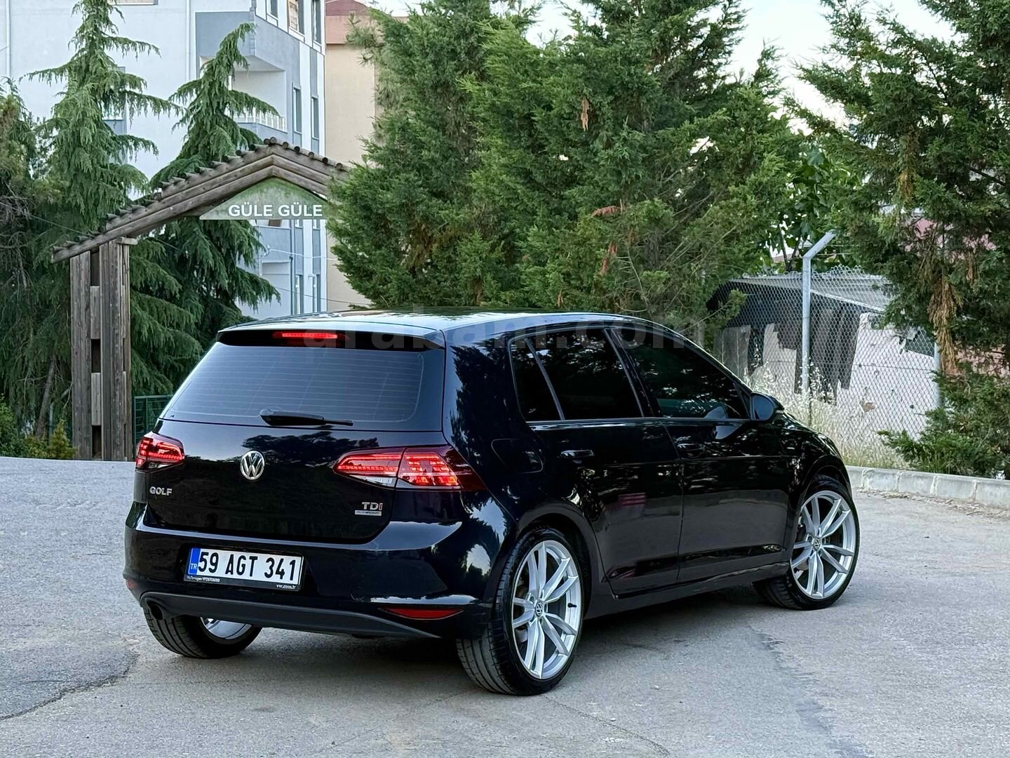 Sahibinden Volkswagen Golf 1.6 TDi BlueMotion Comfortline 2014 Model Kocaeli 234.000 km Siyah 5