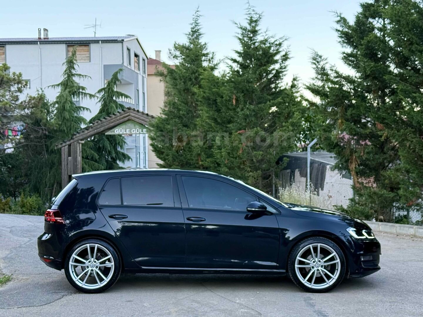 Sahibinden Volkswagen Golf 1.6 TDi BlueMotion Comfortline 2014 Model Kocaeli 234.000 km Siyah 4