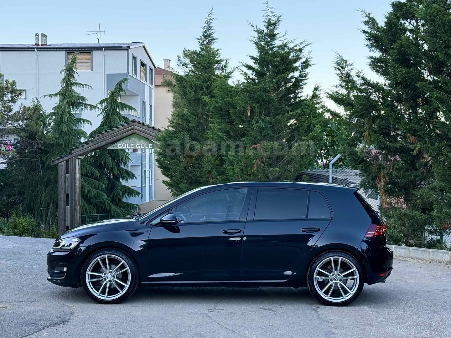 Sahibinden Volkswagen Golf 1.6 TDi BlueMotion Comfortline 2014 Model Kocaeli 234.000 km Siyah 3